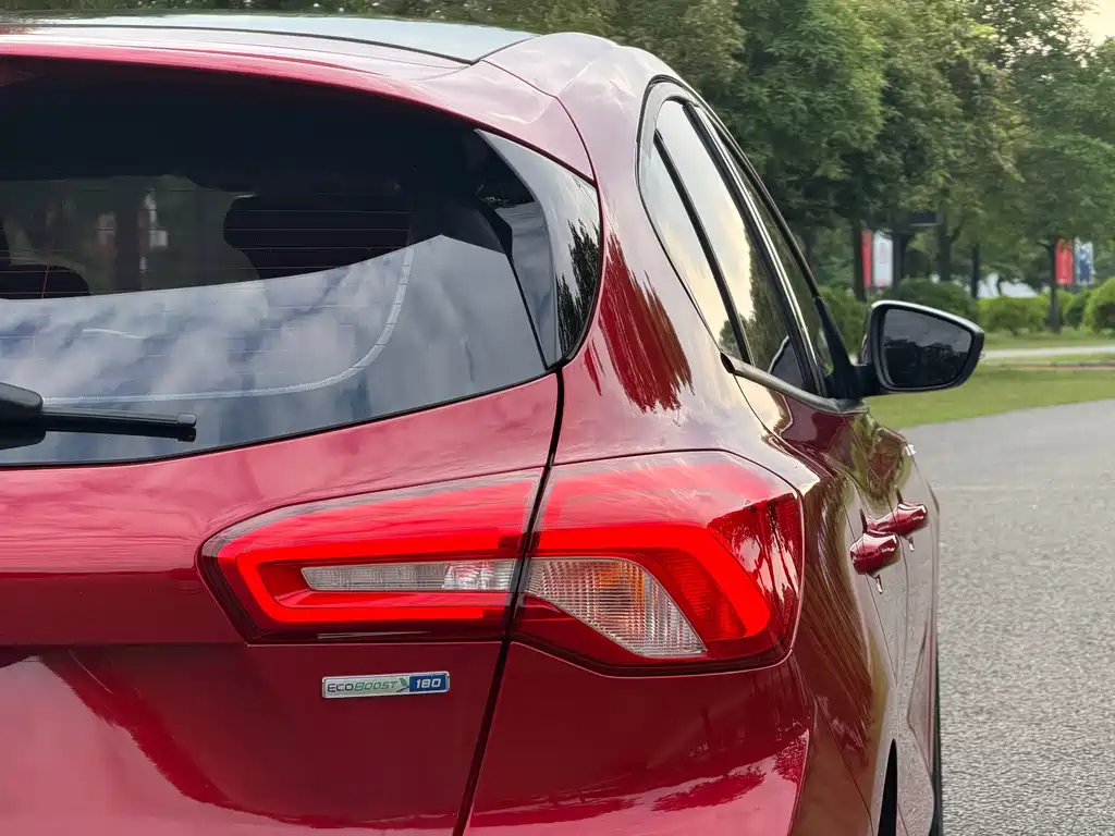 Ford Focus — миниатюра 9