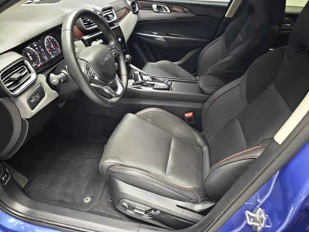 Lynk & Co 02 2019 2.0T AT Pro VI