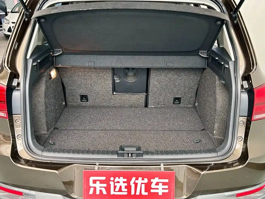 Volkswagen Tiguan — миниатюра 14
