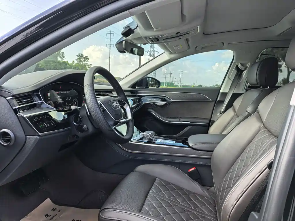 Audi A8 — миниатюра 6