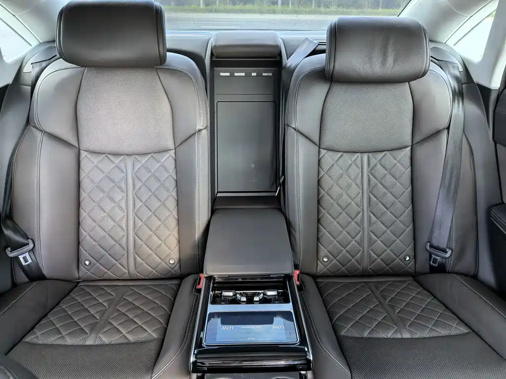 Audi A8 — миниатюра 14