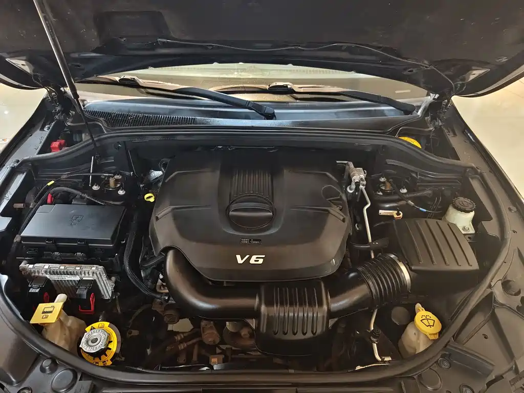 Jeep Grand Cherokee (Import) — миниатюра 20
