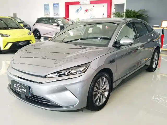 BYD QIN L 2025