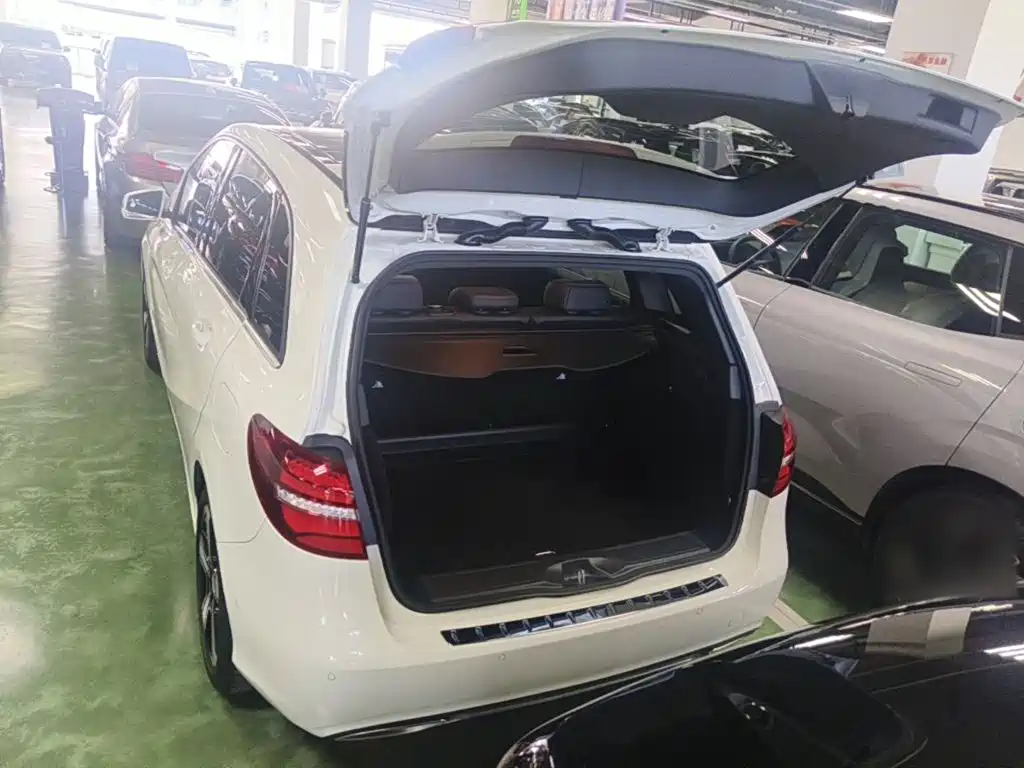 Mercedes-Benz B-Class — миниатюра 19
