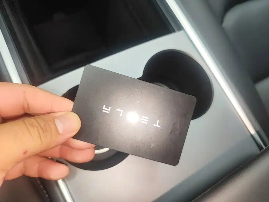 Tesla Model 3 — миниатюра 9
