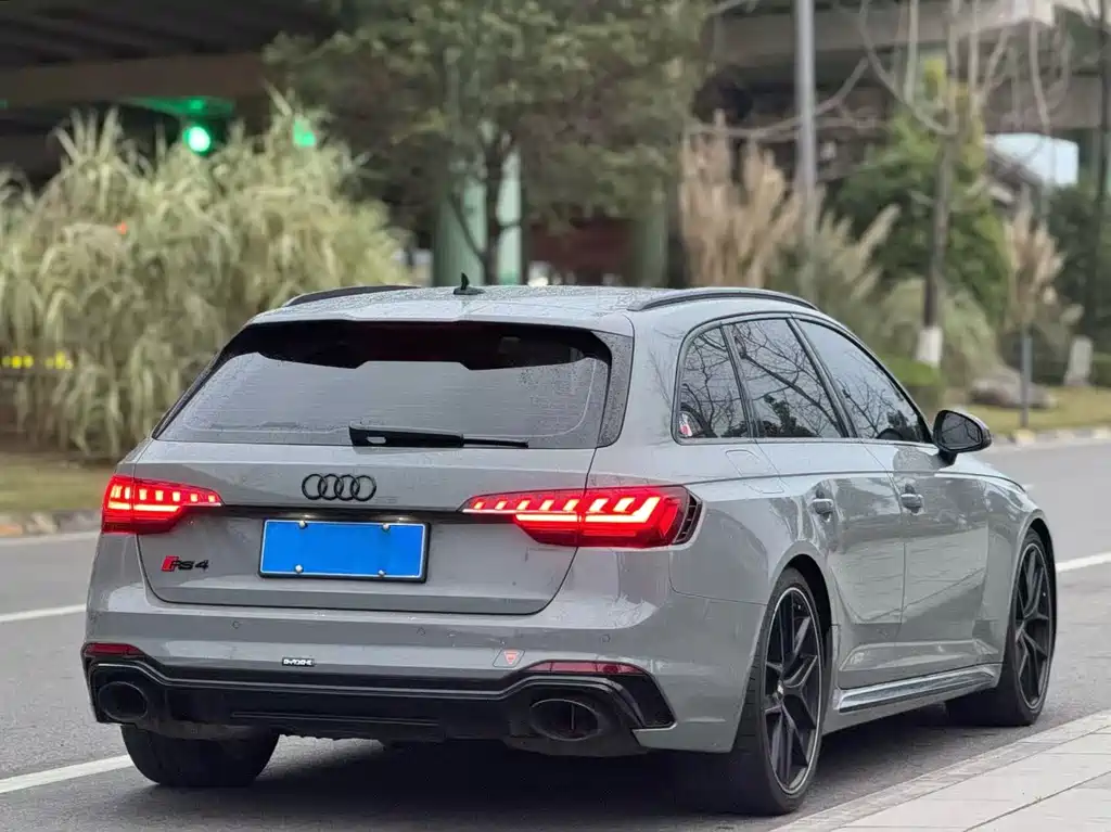 Audi RS 4 — миниатюра 8