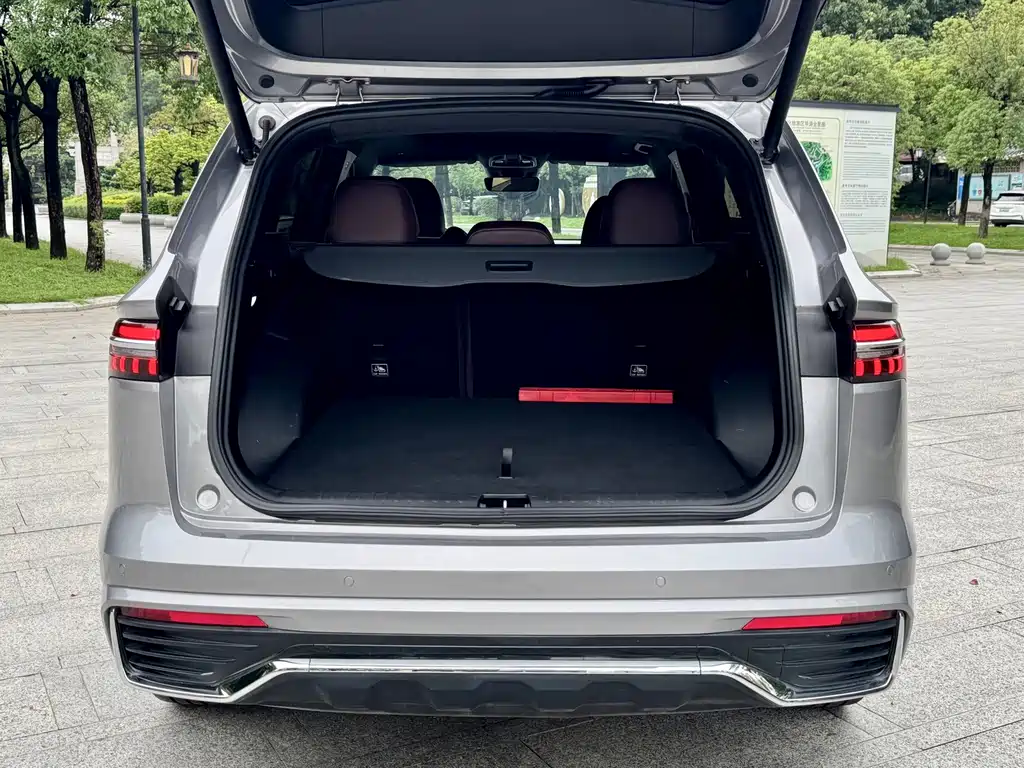 Geely Xingyue L — миниатюра 21