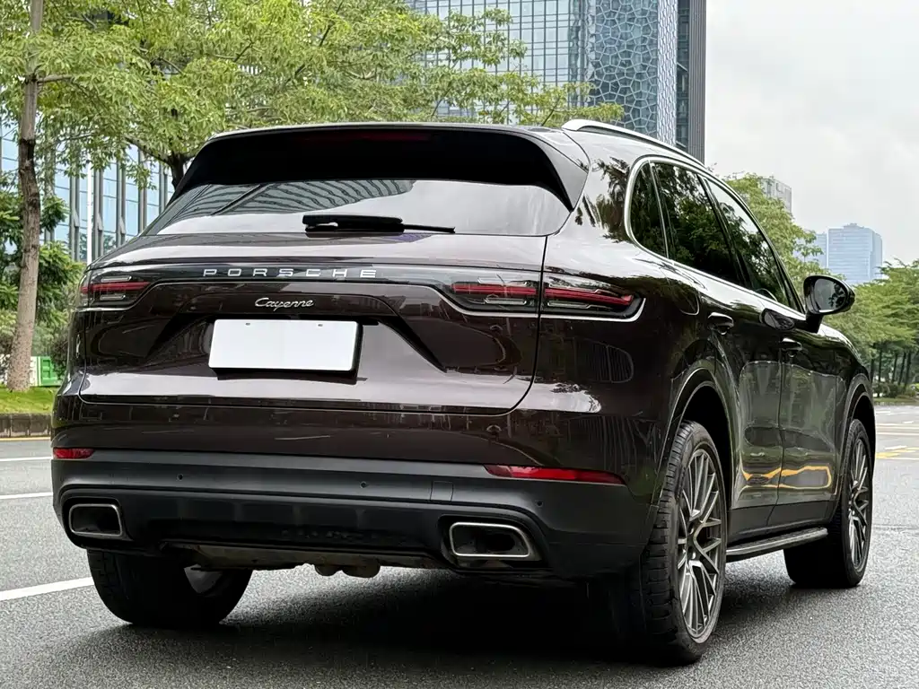 Porsche Cayenne — миниатюра 20