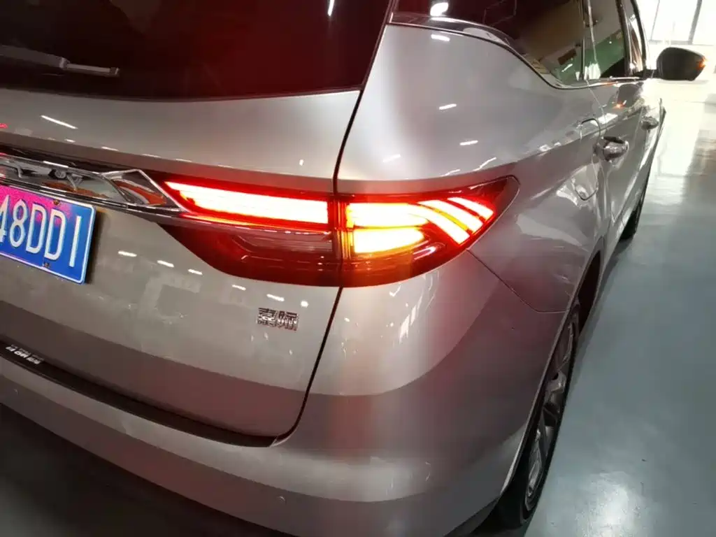 Geely Jia Ji — миниатюра 8