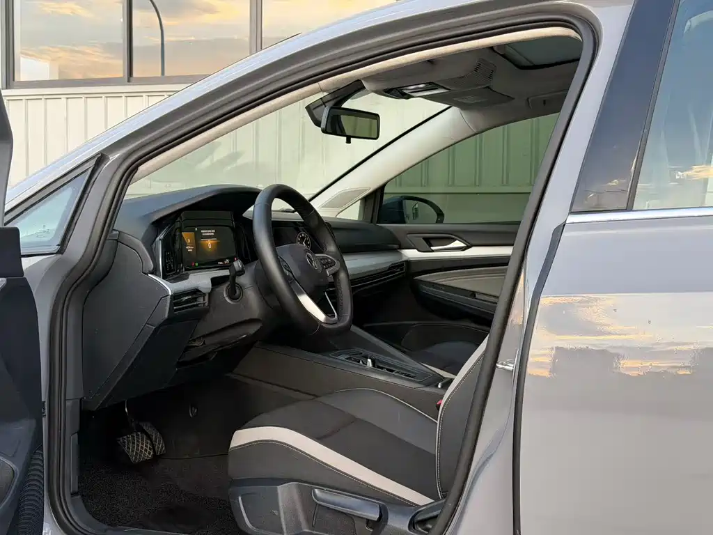 Volkswagen Golf — миниатюра 4