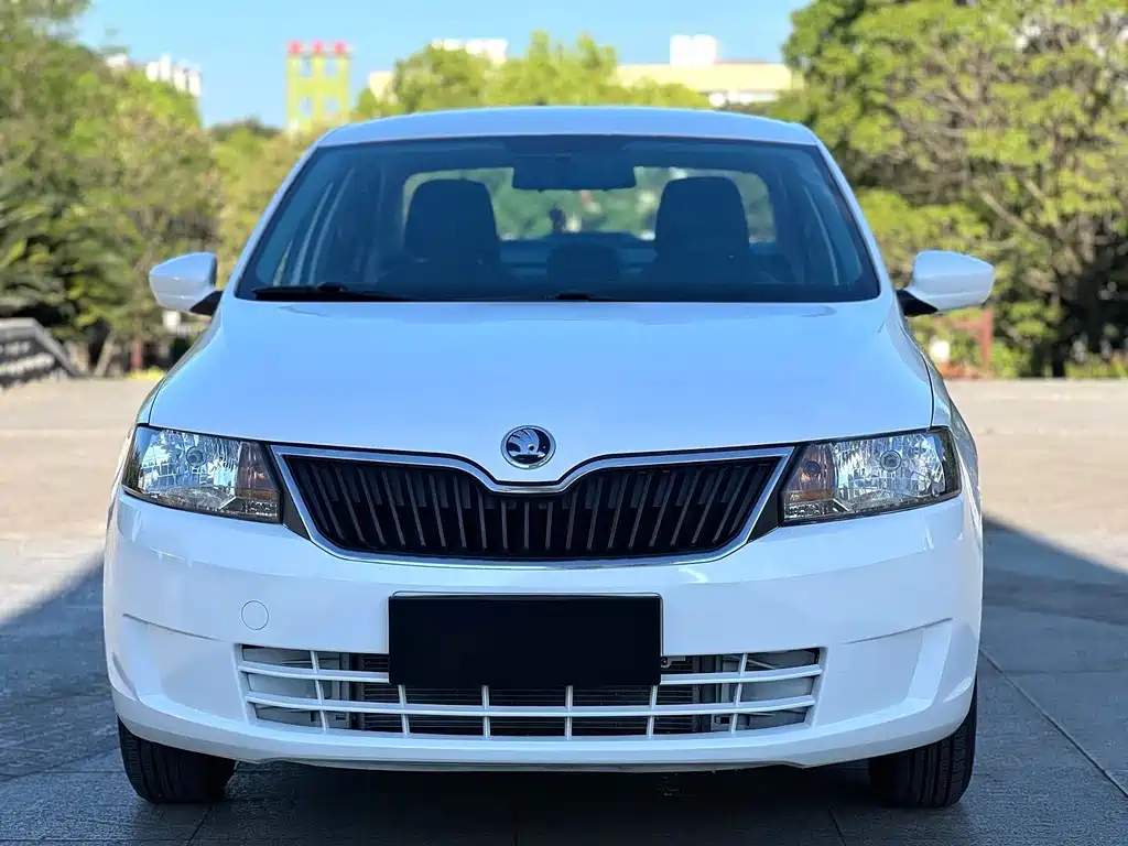 Skoda Rapid — миниатюра 2