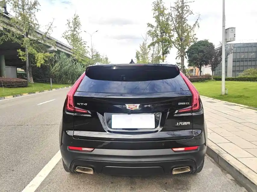 Cadillac XT4 — миниатюра 8