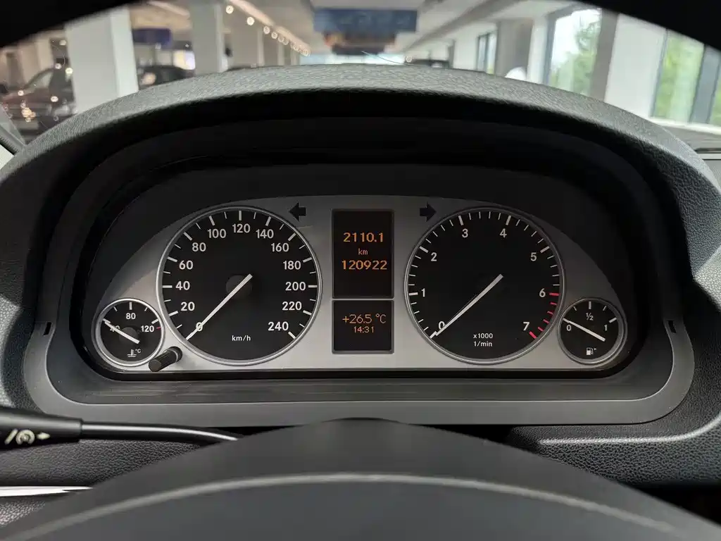 Mercedes-Benz B-Class — миниатюра 7