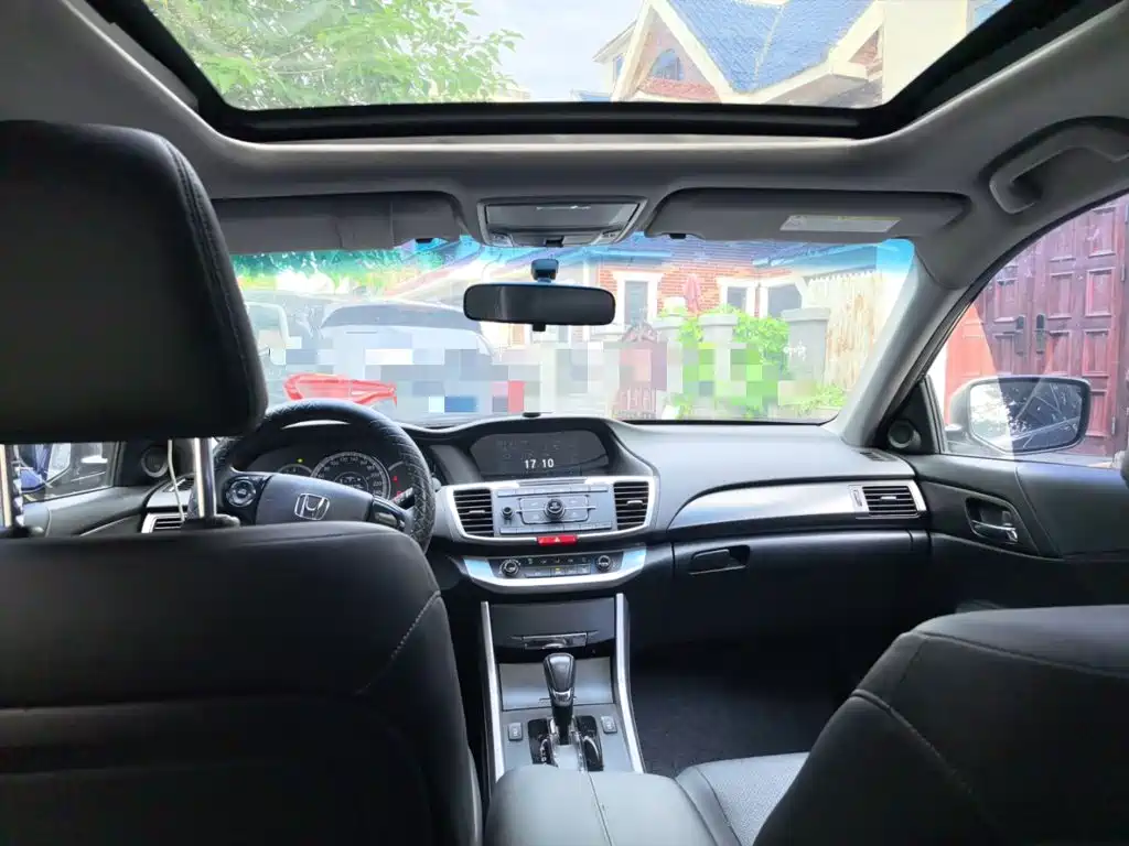 Honda Accord — миниатюра 14