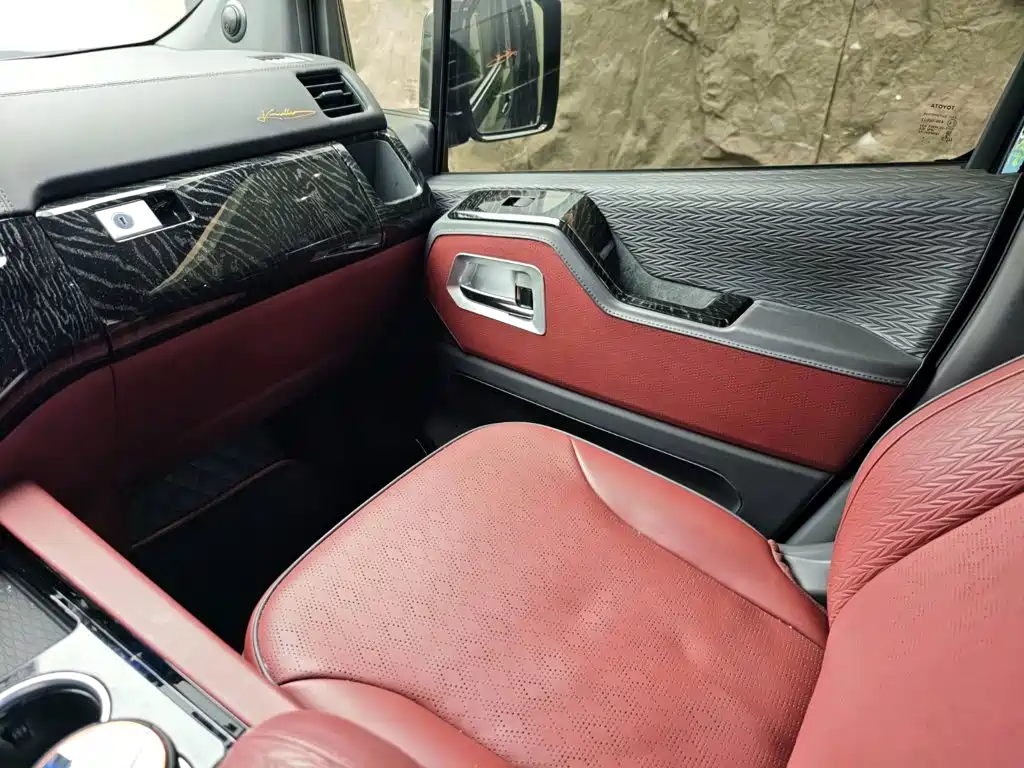 Toyota Hiace — миниатюра 18