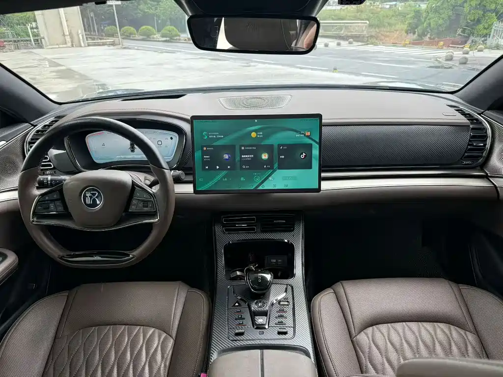 BYD Han — миниатюра 7