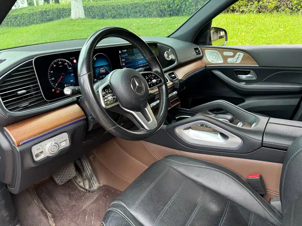Mercedes-Benz GLS — миниатюра 7