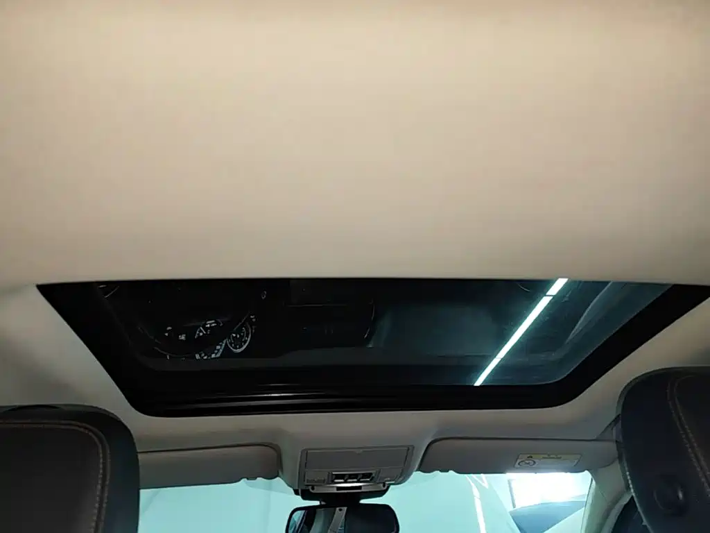 Jaguar XEL — миниатюра 18