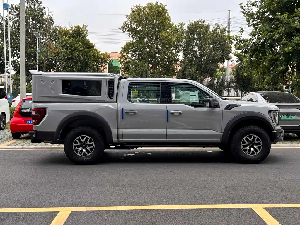 Ford F-150 Raptor — миниатюра 8