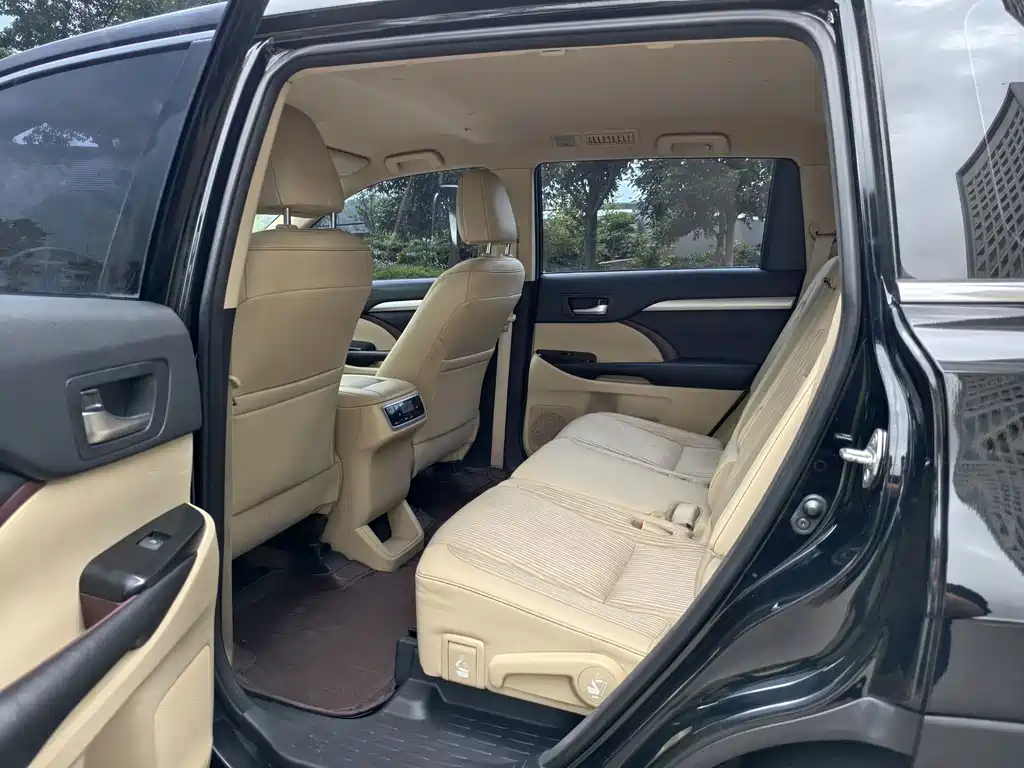Toyota Highlander — миниатюра 15