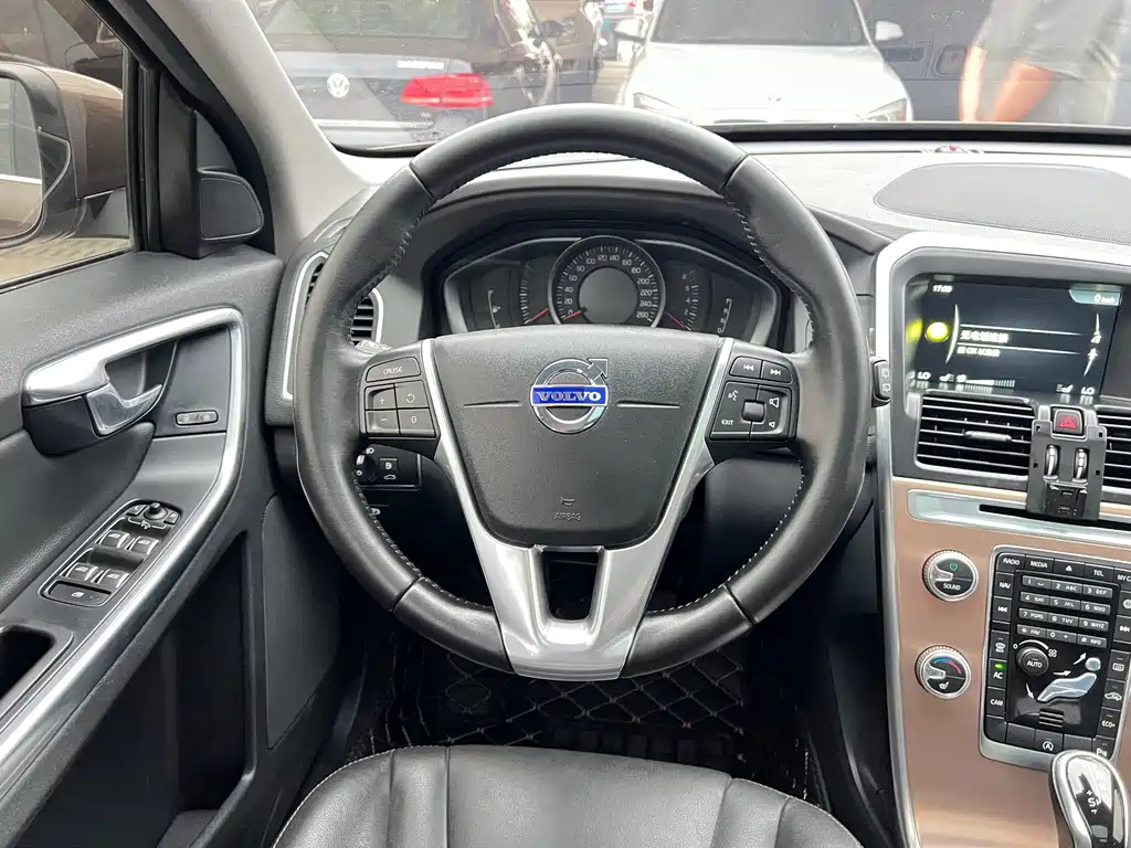 Volvo XC60 — миниатюра 16