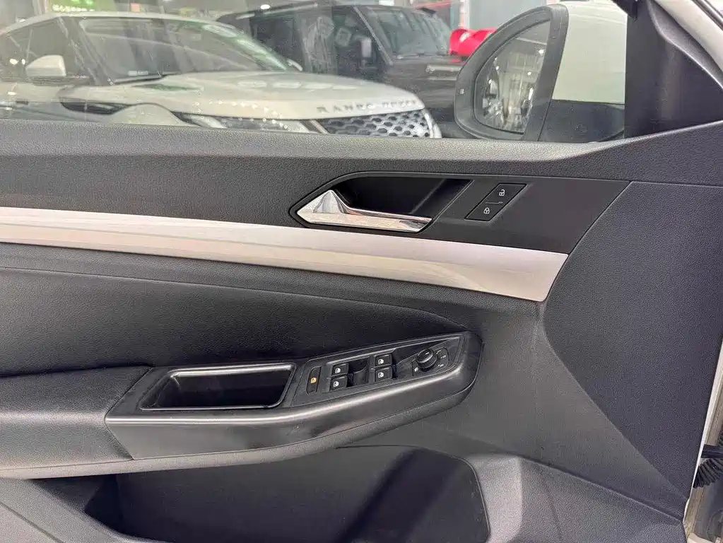 Volkswagen Bora — миниатюра 21