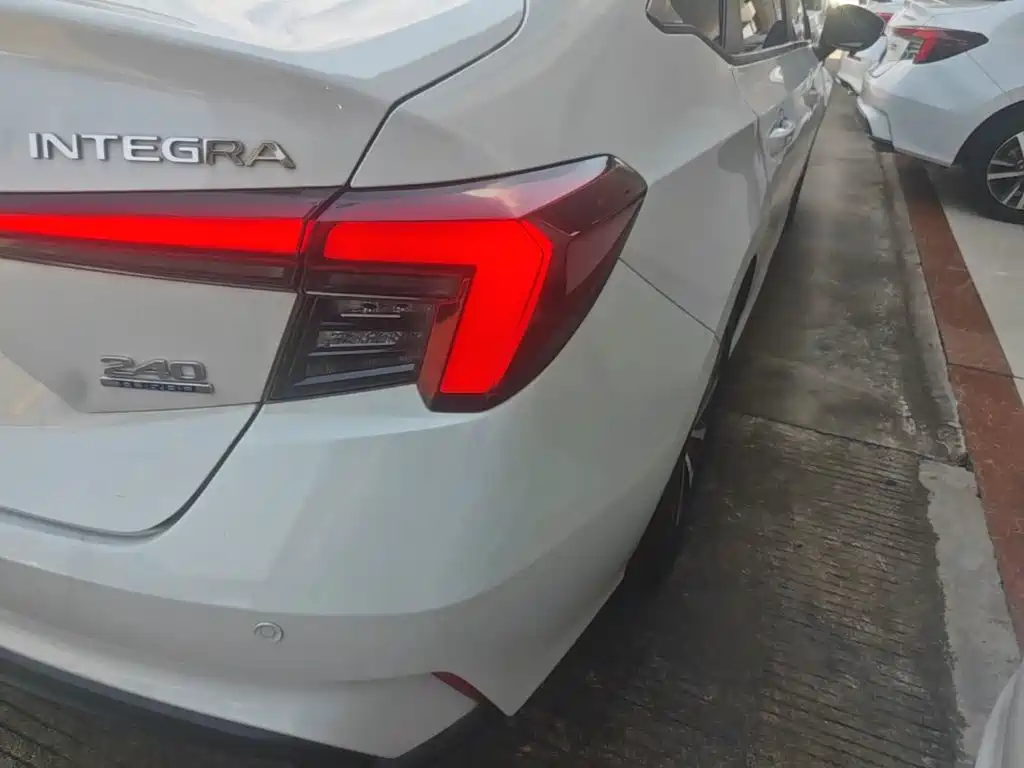 Honda Integra — миниатюра 8