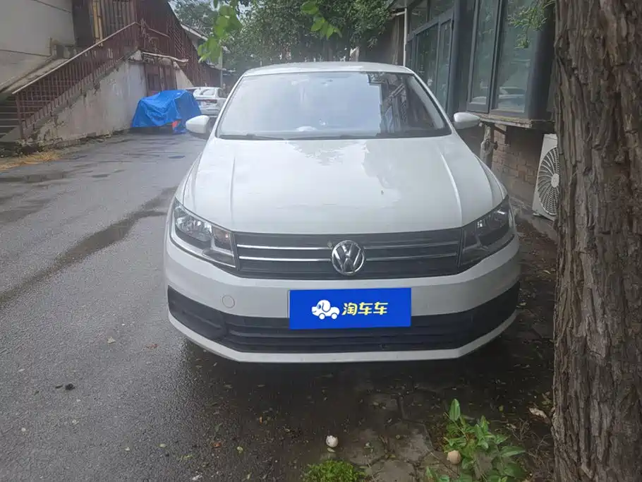 Volkswagen Santana — миниатюра 2
