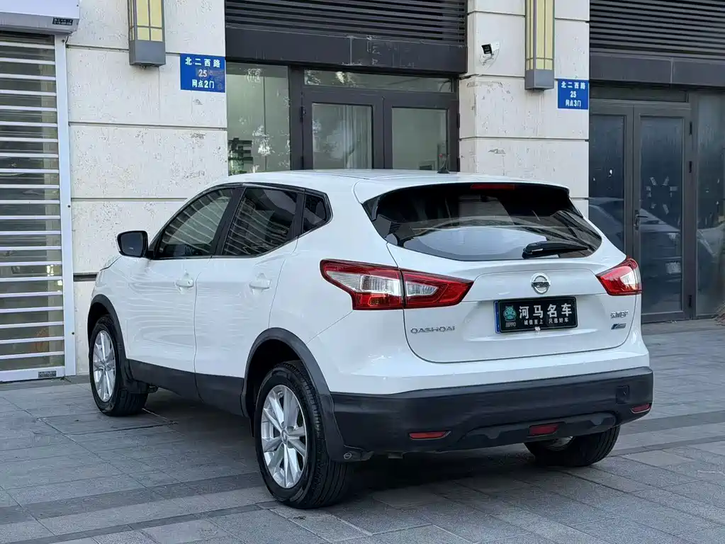 Nissan Qashqai — миниатюра 9