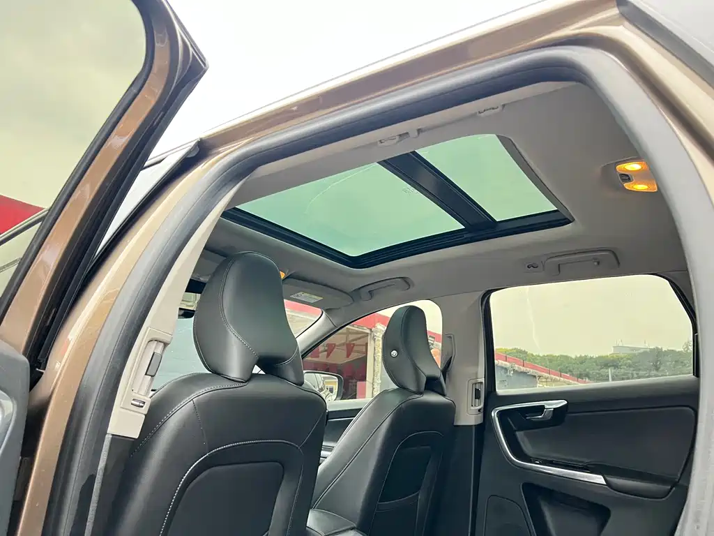 Volvo XC60 — миниатюра 13