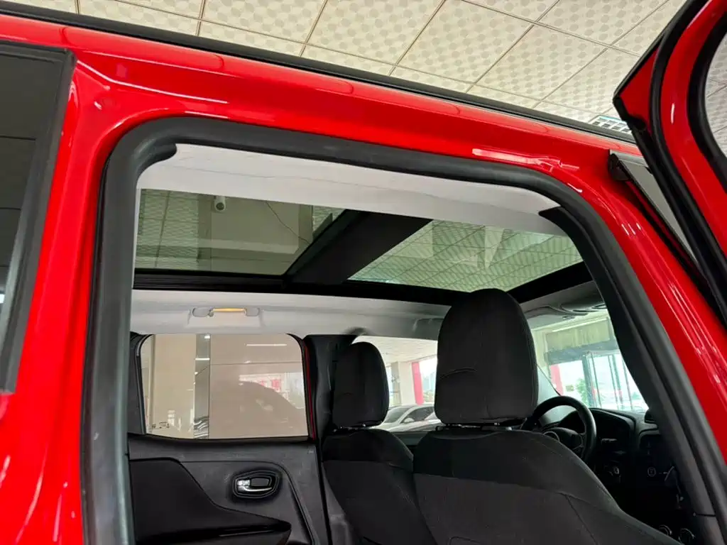 Jeep Renegade — миниатюра 5