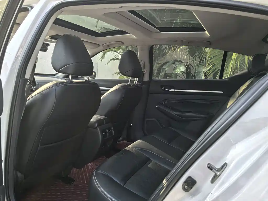 Nissan Teana — миниатюра 9