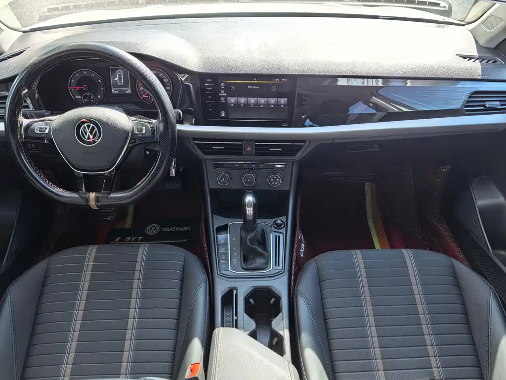 Volkswagen Lavida — миниатюра 5