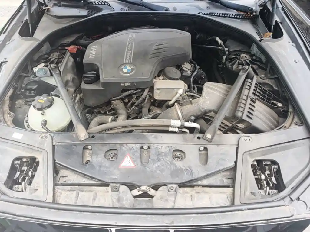 BMW 5 Series — миниатюра 25