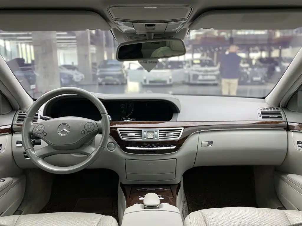 Mercedes-Benz S-Class — миниатюра 16