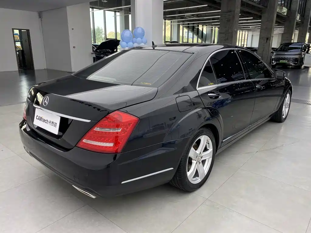 Mercedes-Benz S-Class — миниатюра 13