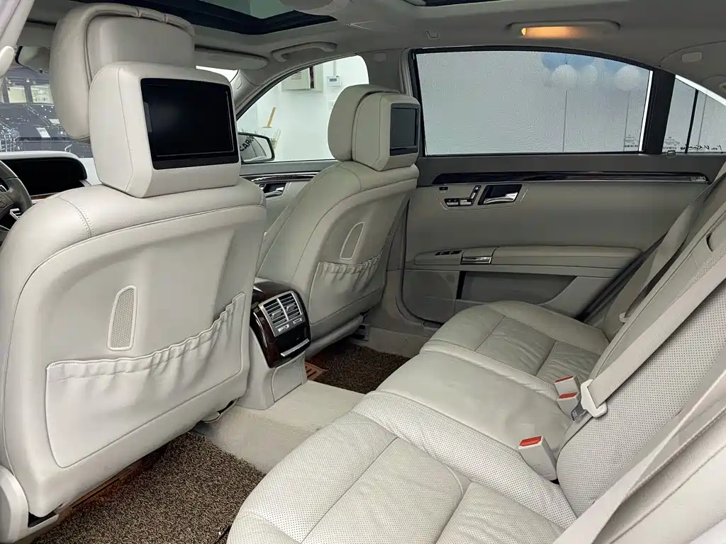 Mercedes-Benz S-Class — миниатюра 22