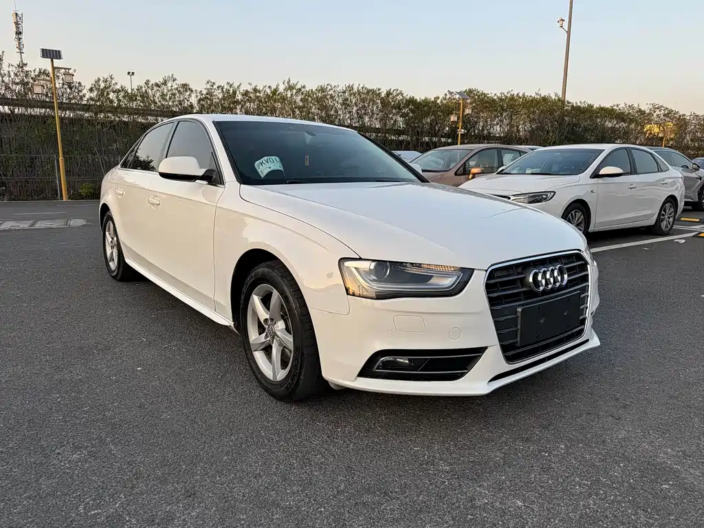 Audi A4L 2013 35 TFSI AT Comfort