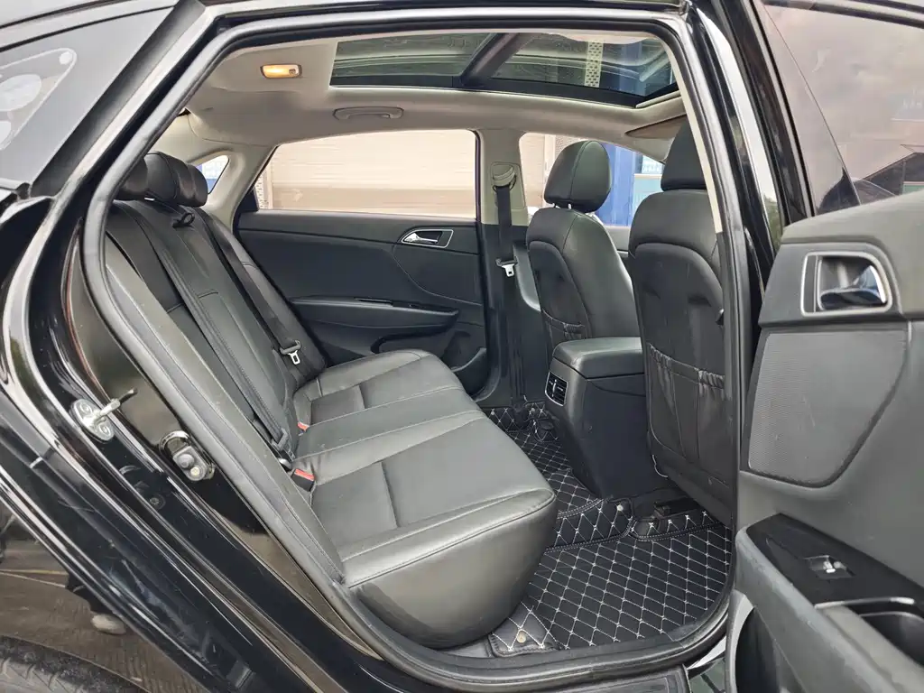 Hyundai Mistra — миниатюра 10