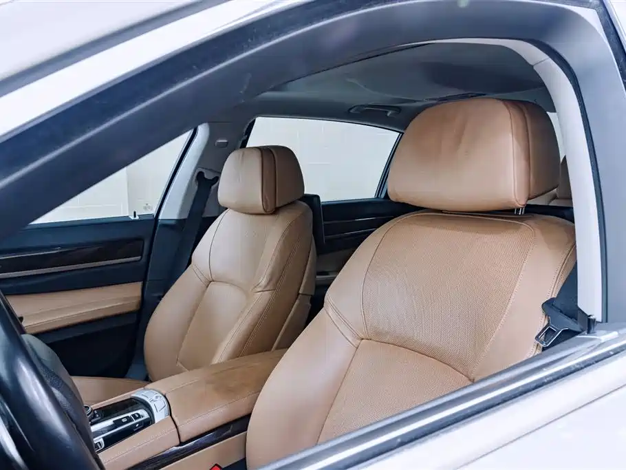 BMW 7 Series 7 2013 740Li Luxury