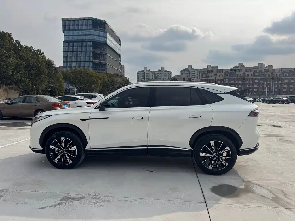 Roewe RX5 — миниатюра 7