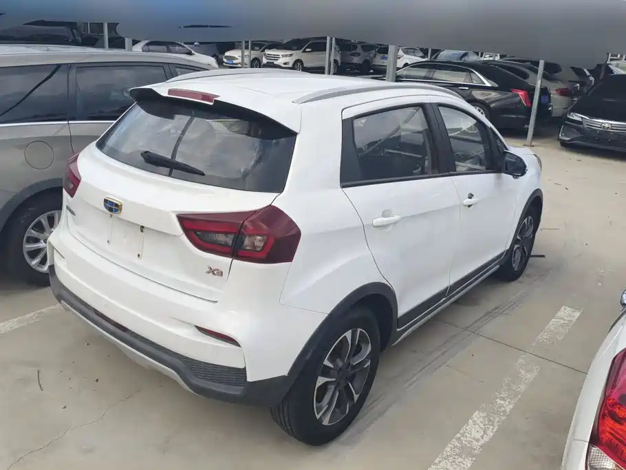 Geely Vision X3 — миниатюра 3