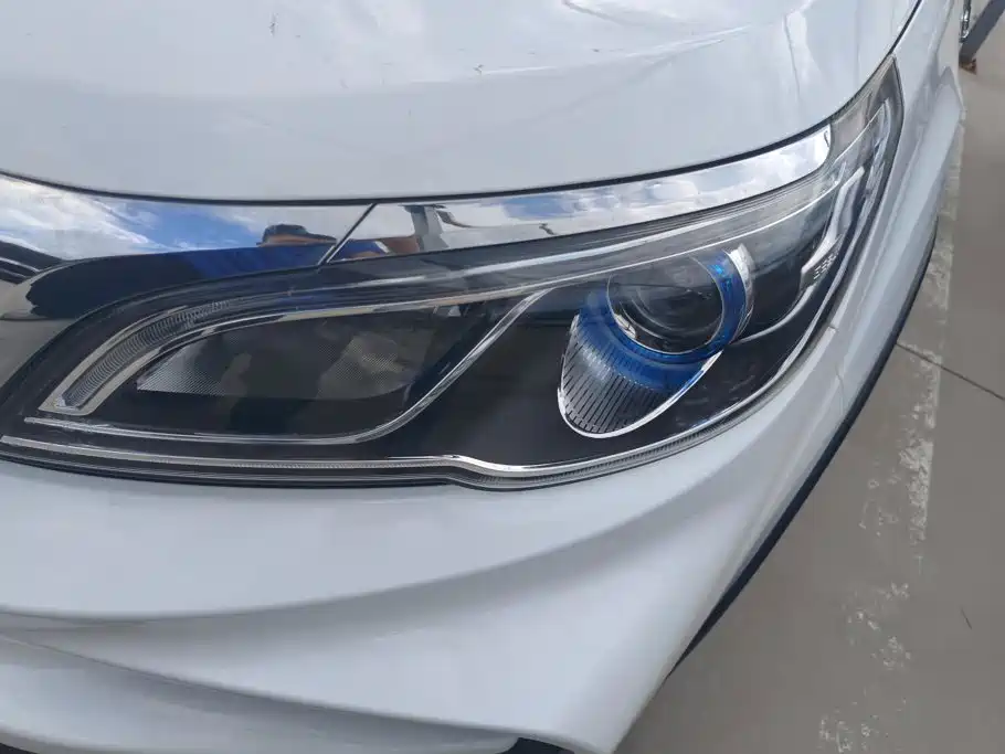 Geely Vision X3 — миниатюра 5