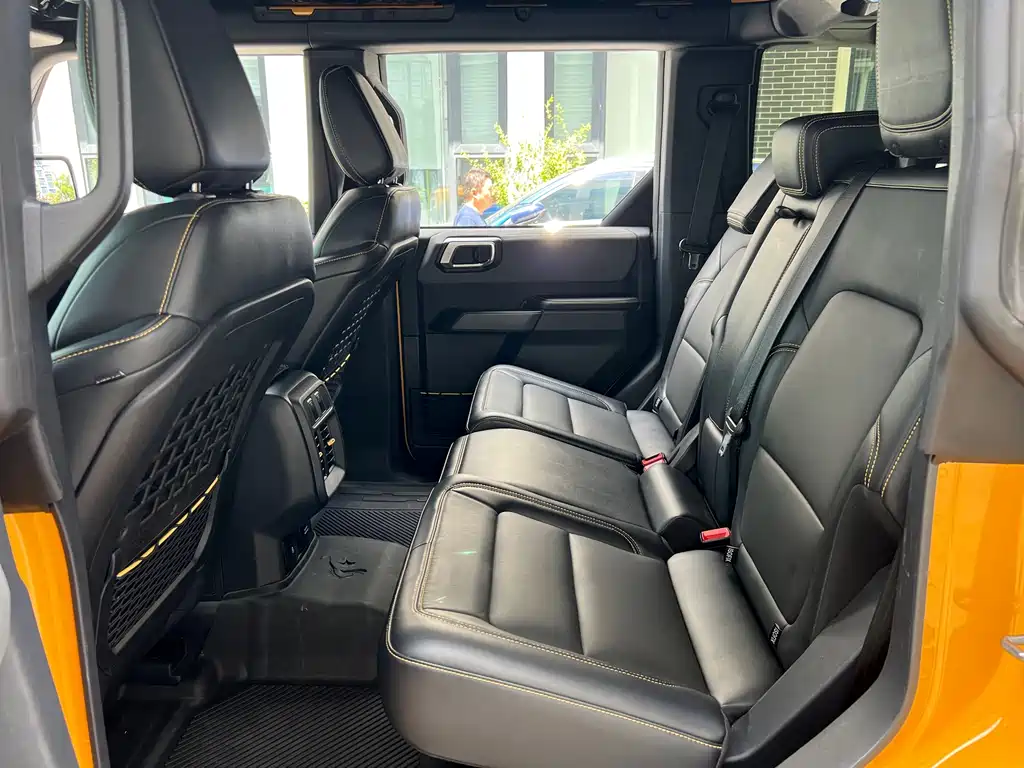 Ford Bronco — миниатюра 14