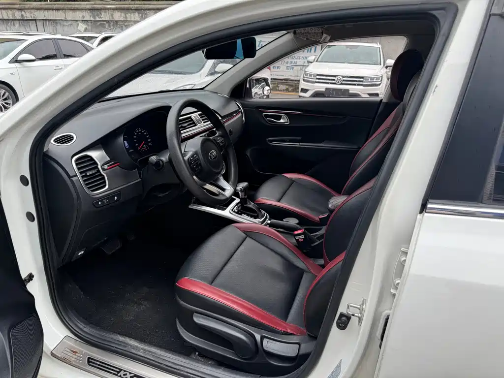 Kia KX Cross — миниатюра 6