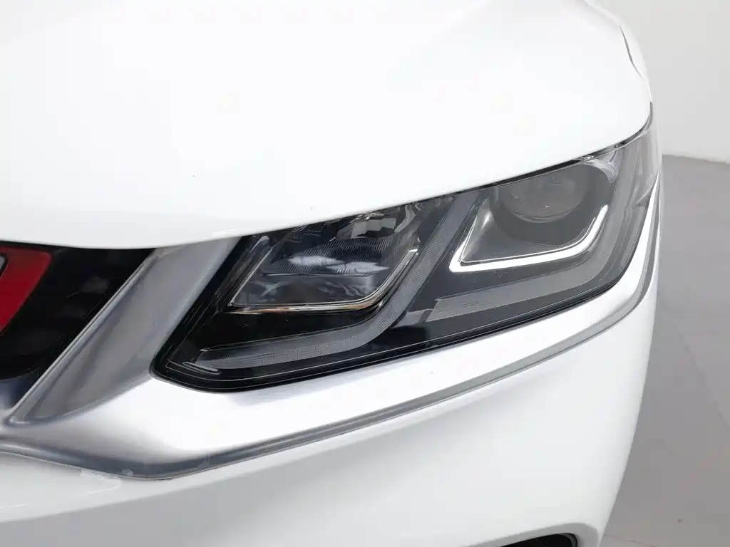 Geely Binyue — миниатюра 7