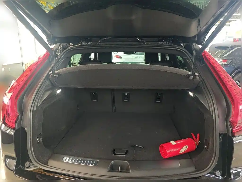 Cadillac XT4 — миниатюра 10