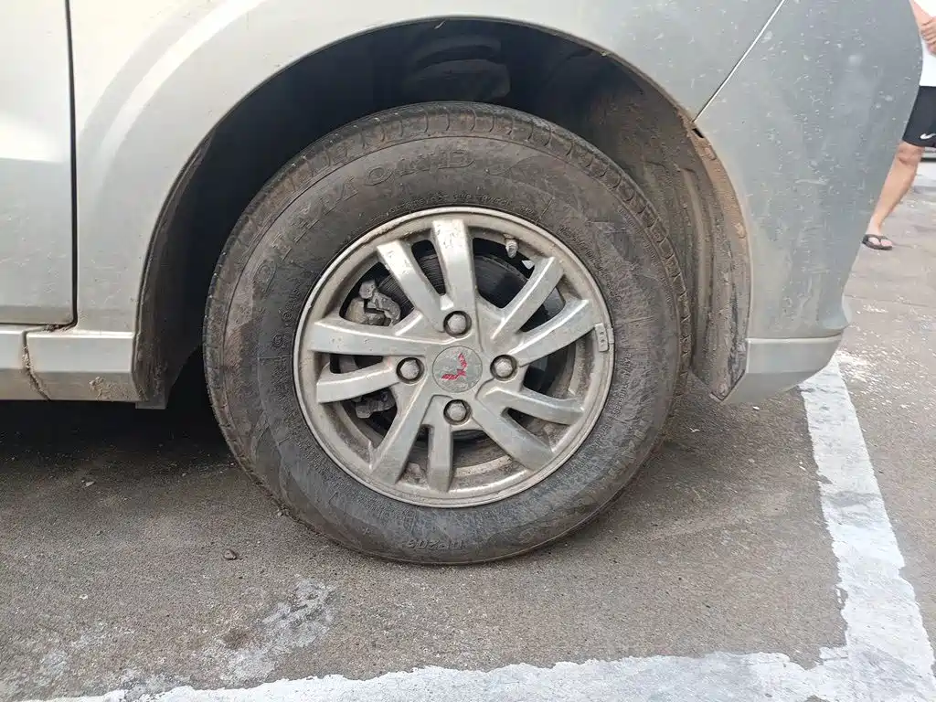 Wuling Hongguang — миниатюра 8