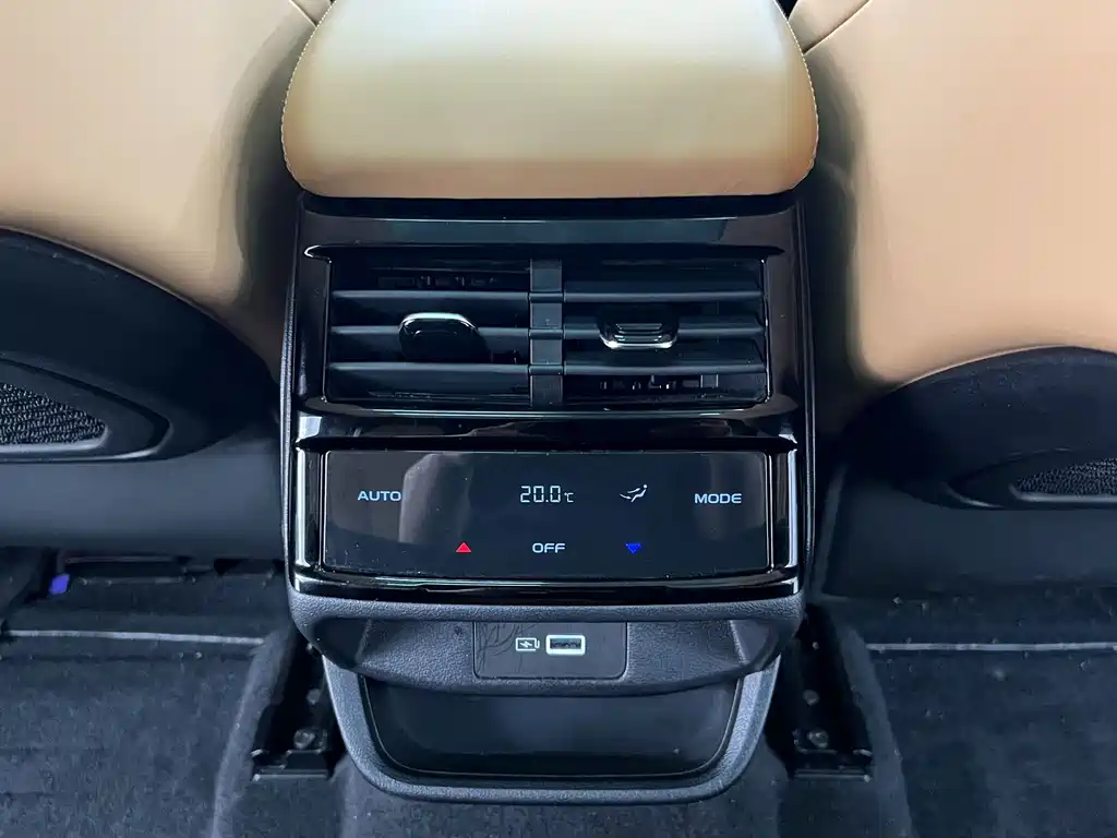 Geely Xingyue L — миниатюра 12