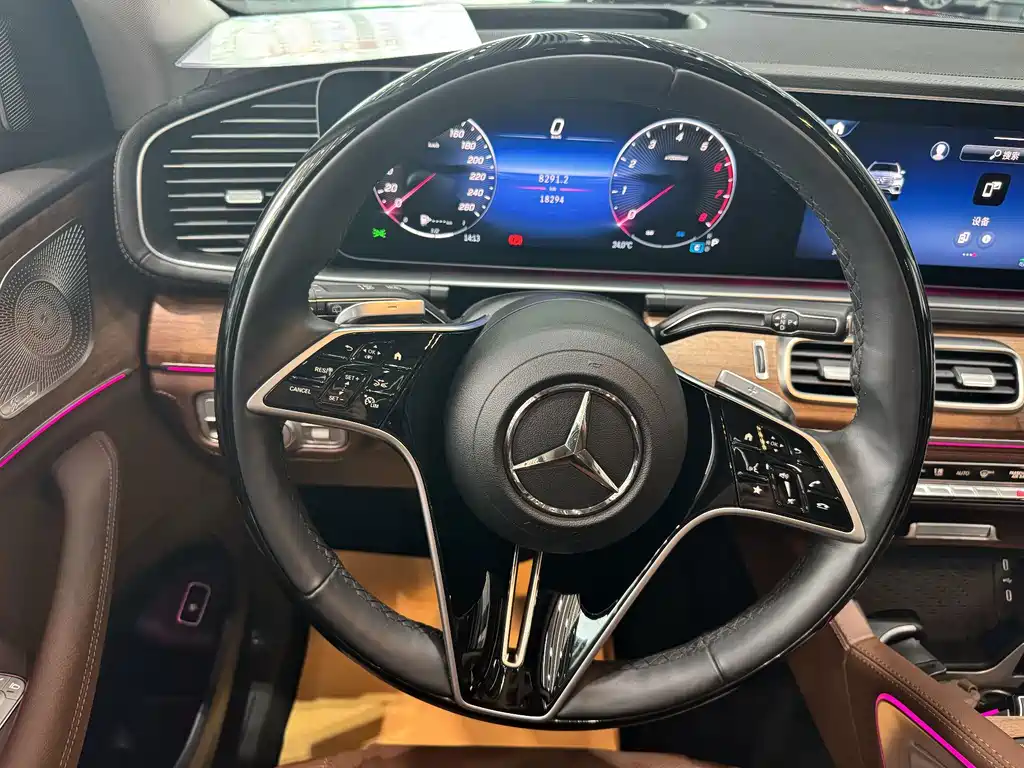 Mercedes-Benz GLS — миниатюра 12